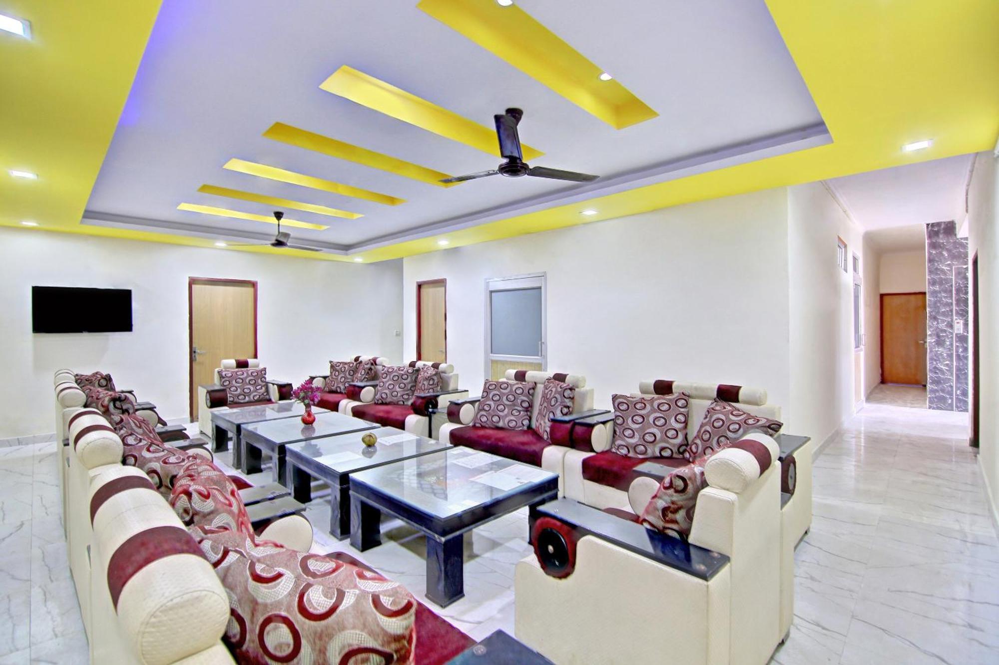 Home 78802 Balaji Bhawan Jhājra Екстериор снимка